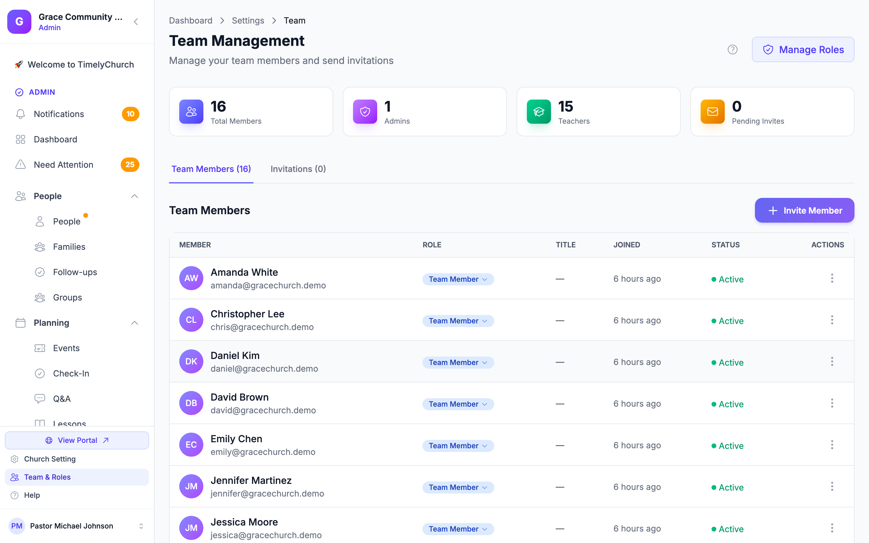 Team stats cards showing Total Members, Admins, Teachers, and Pending Invites